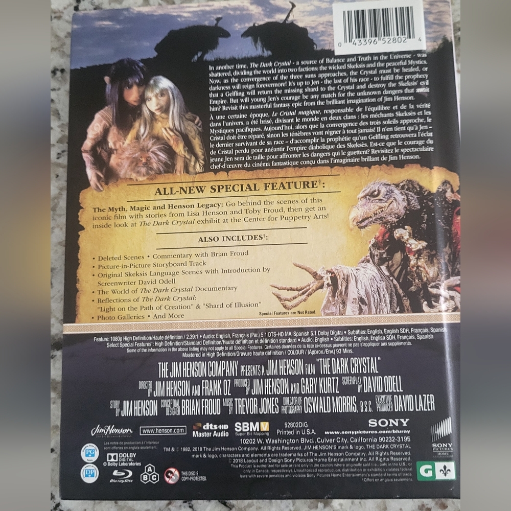 The Dark Crystal Anniversary Edition Book And DVD.  Jim Henson NEW - Picture 5 of 5